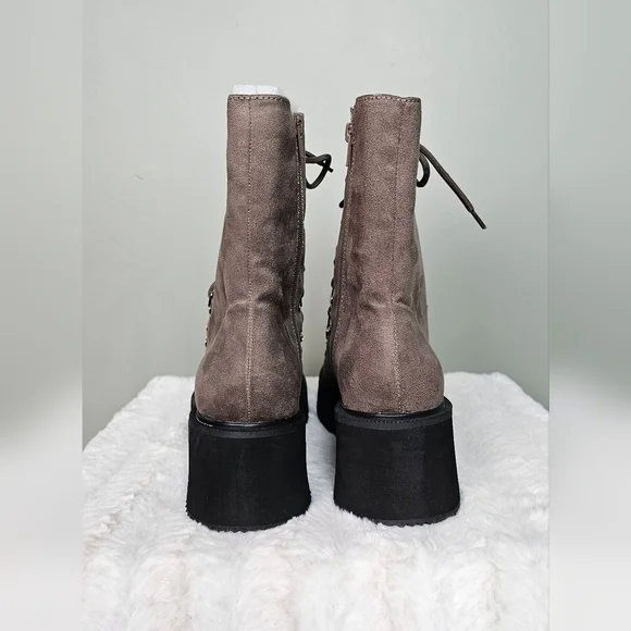 Journee Collection Womens KANNON Lace Up Vegan Fur Winter & Snow Boots TAUPE 7.5 - Picture 6 of 13